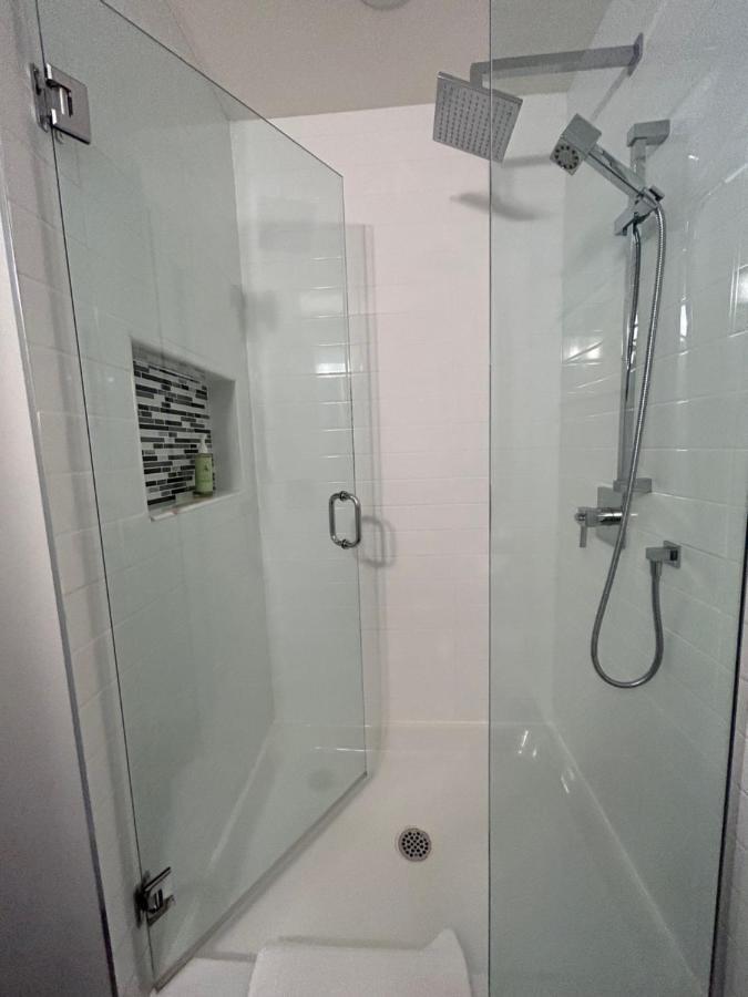 North Nanaimo Gem - Garden-View Room With Private Ensuite Eksteriør bilde