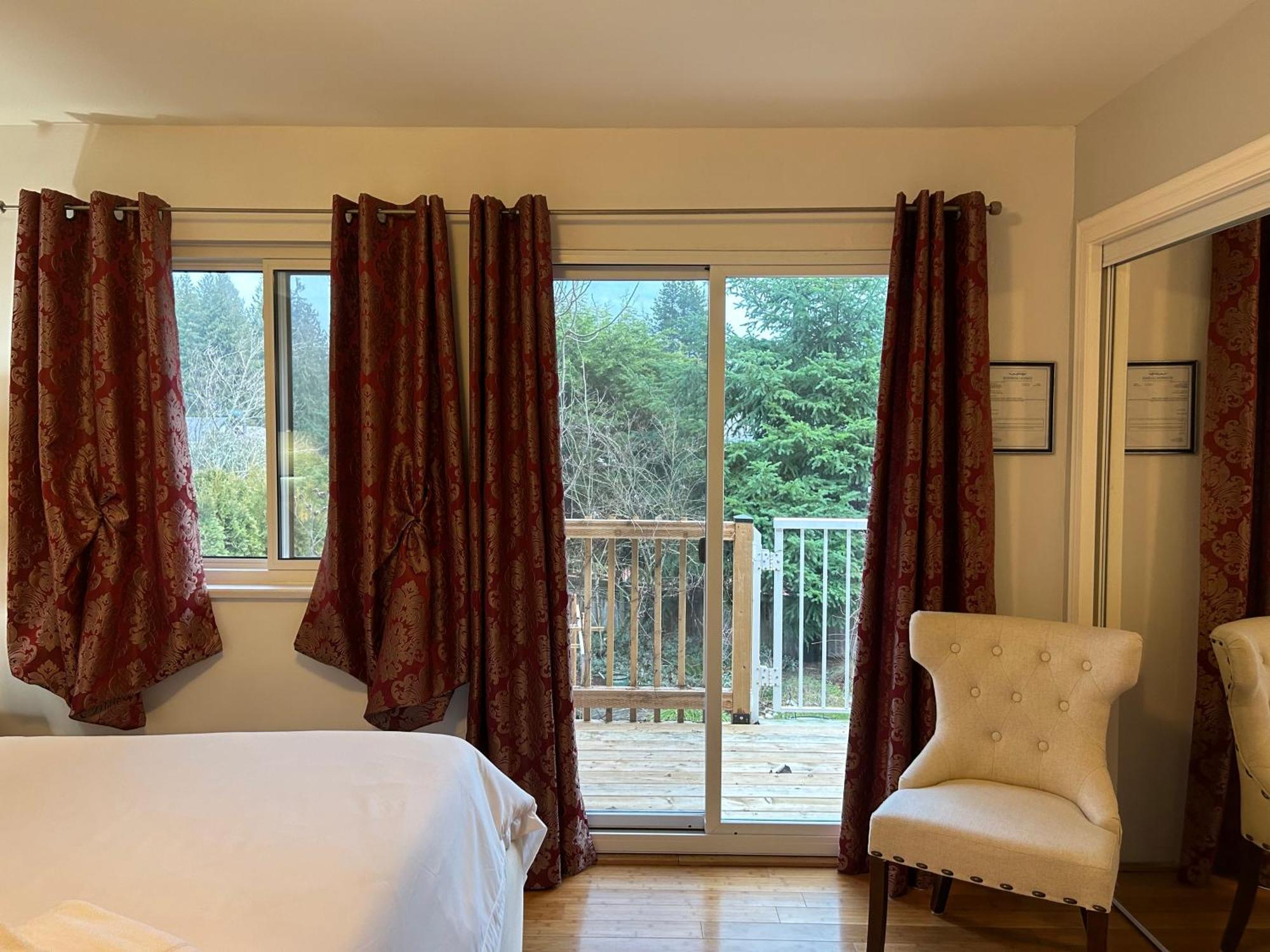 North Nanaimo Gem - Garden-View Room With Private Ensuite Eksteriør bilde