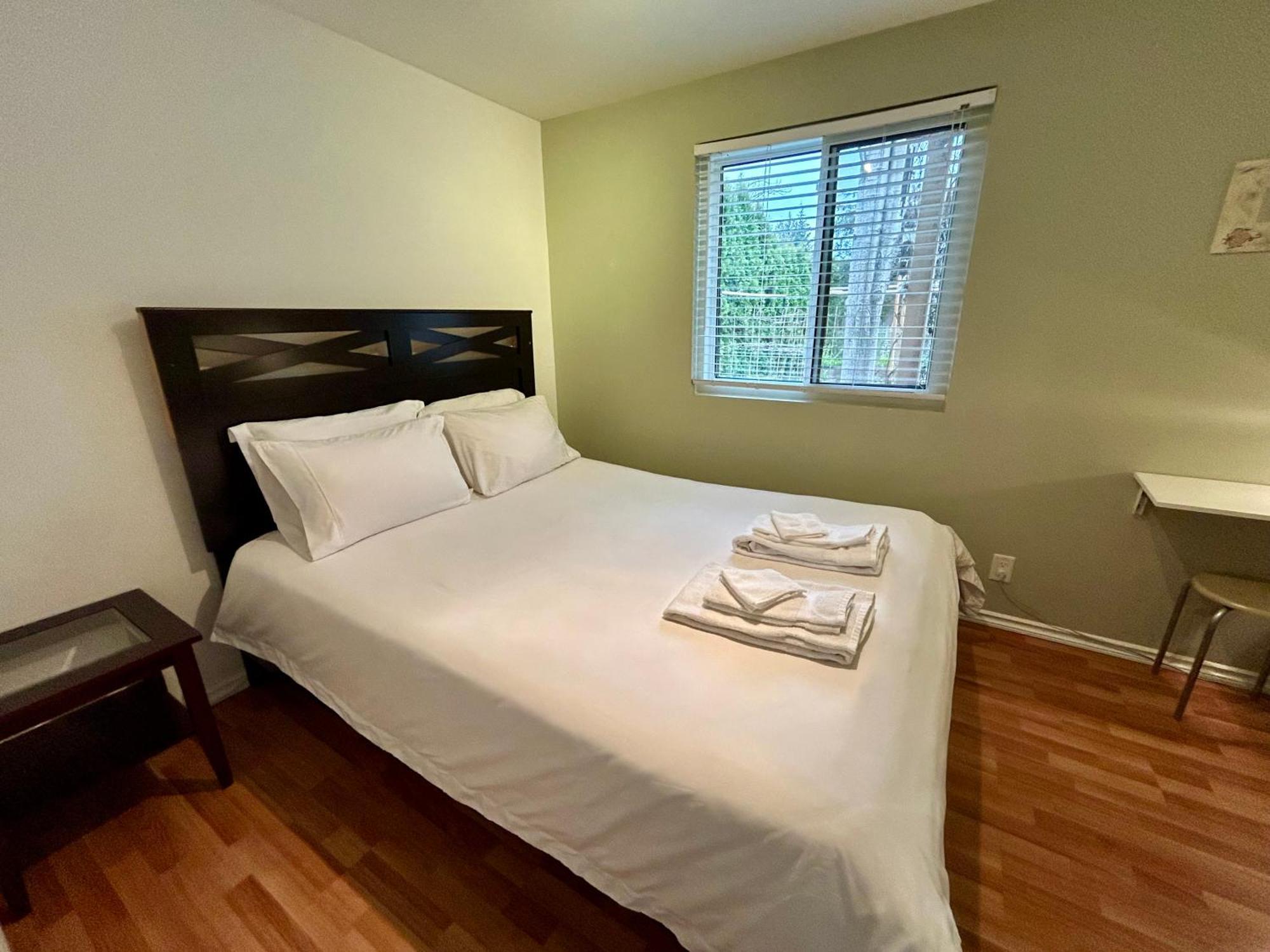 North Nanaimo Gem - Garden-View Room With Private Ensuite Eksteriør bilde