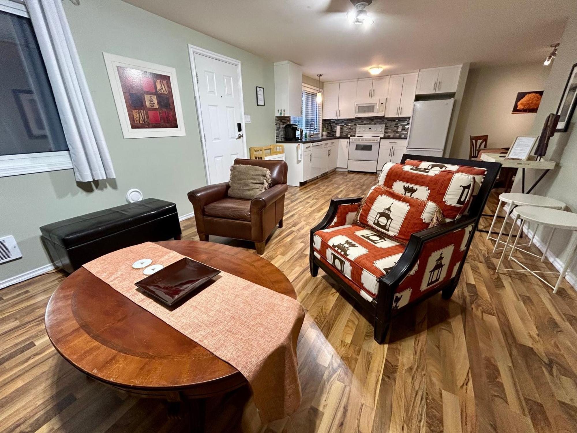 North Nanaimo Gem - Garden-View Room With Private Ensuite Eksteriør bilde